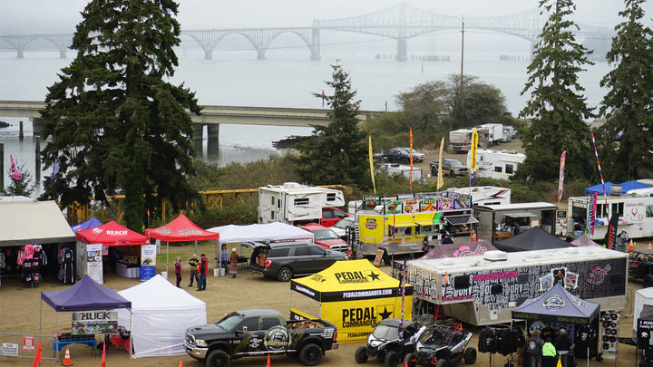 Il team Pedal Commander torna a Coos Bay, Oregon, per il più grande campeggio UTV dell'anno.