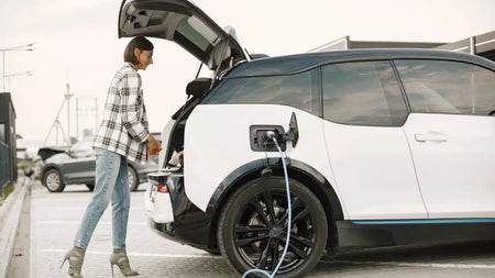 Consigli per Viaggi su Strada con Veicoli Elettrici: Dove e Come Ricaricare, Pianificazione e Altro
