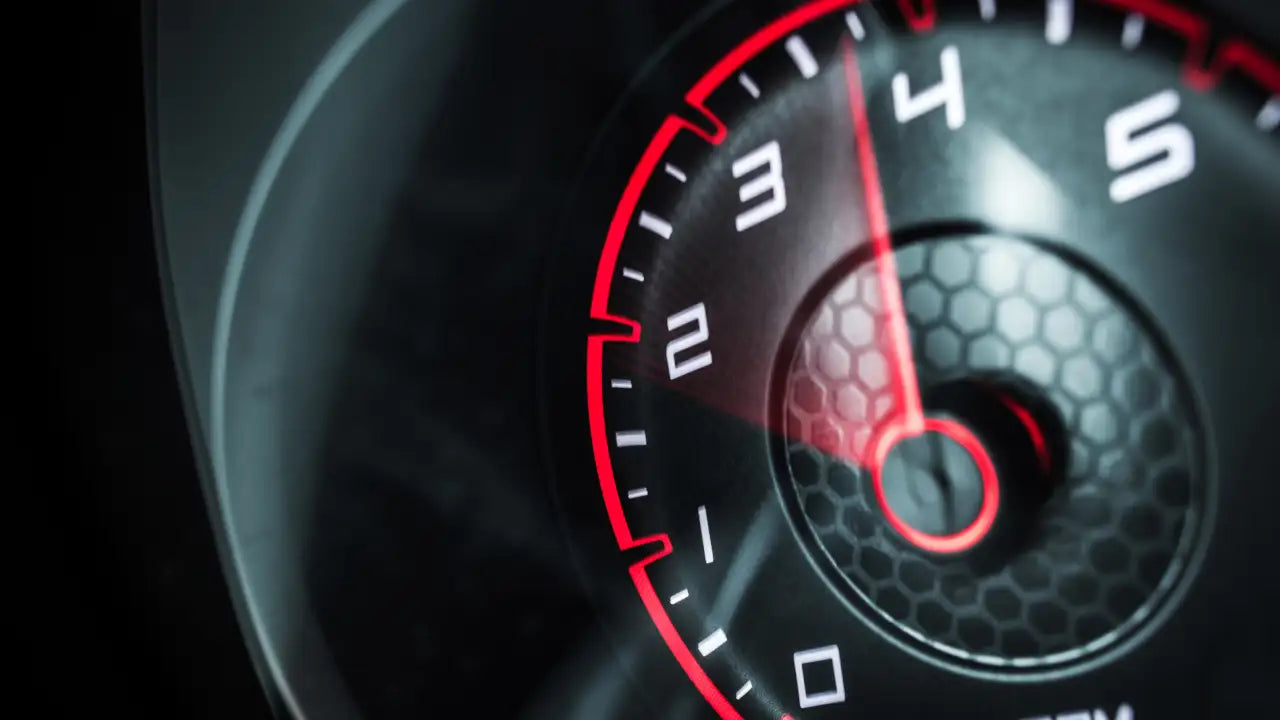Quali sono le cause dei problemi di accelerazione in un'auto